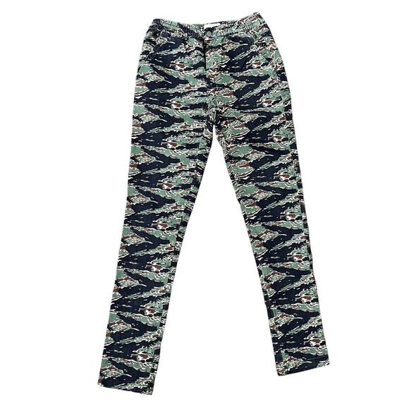 Urban Outfitters Other - Urban Outfitters Green Black Skinny Tiger Camo Camouflage Stacked Pants size S